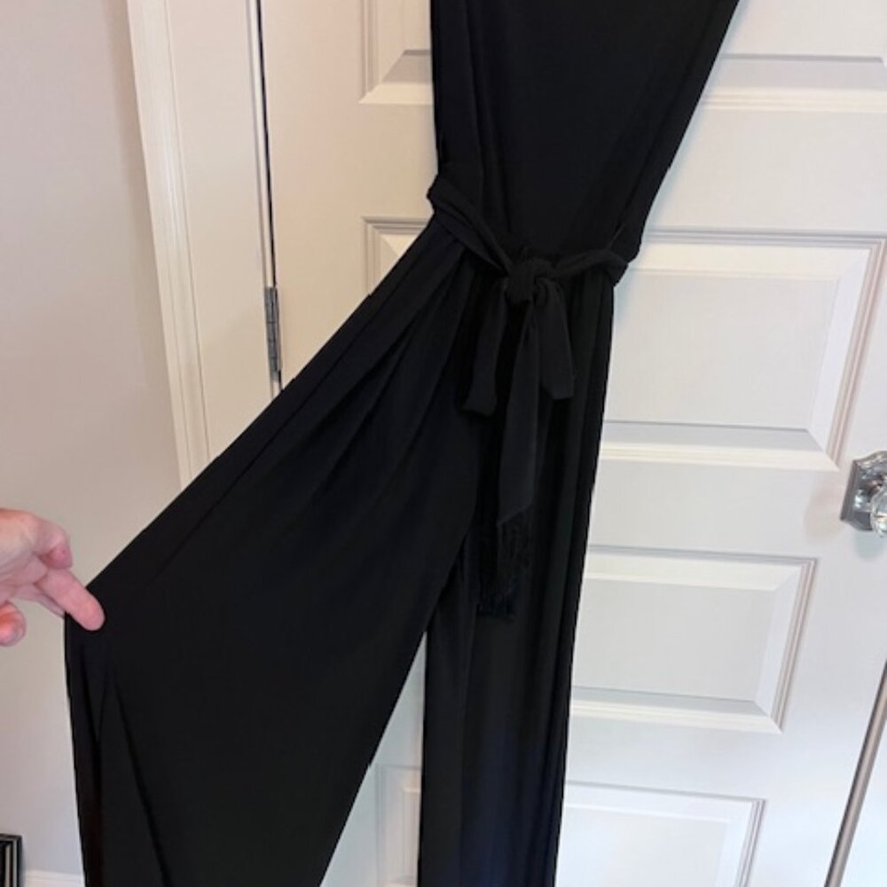 BLACK STRAPLESS JUMPSUIT